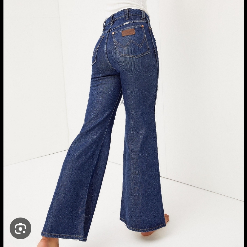 Wrangler wanderer high rise flare